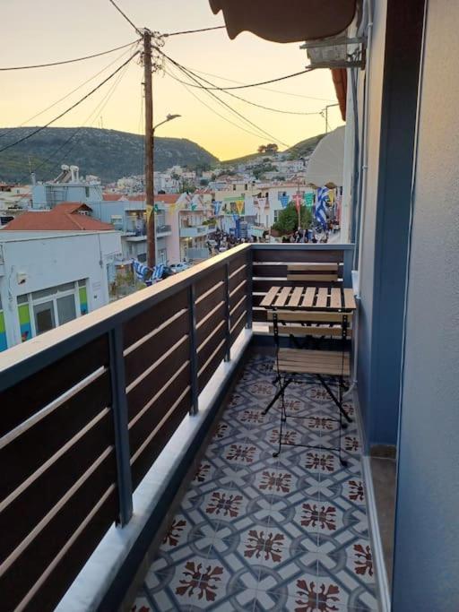 Luxury Apartment With Balcony Митилини Экстерьер фото